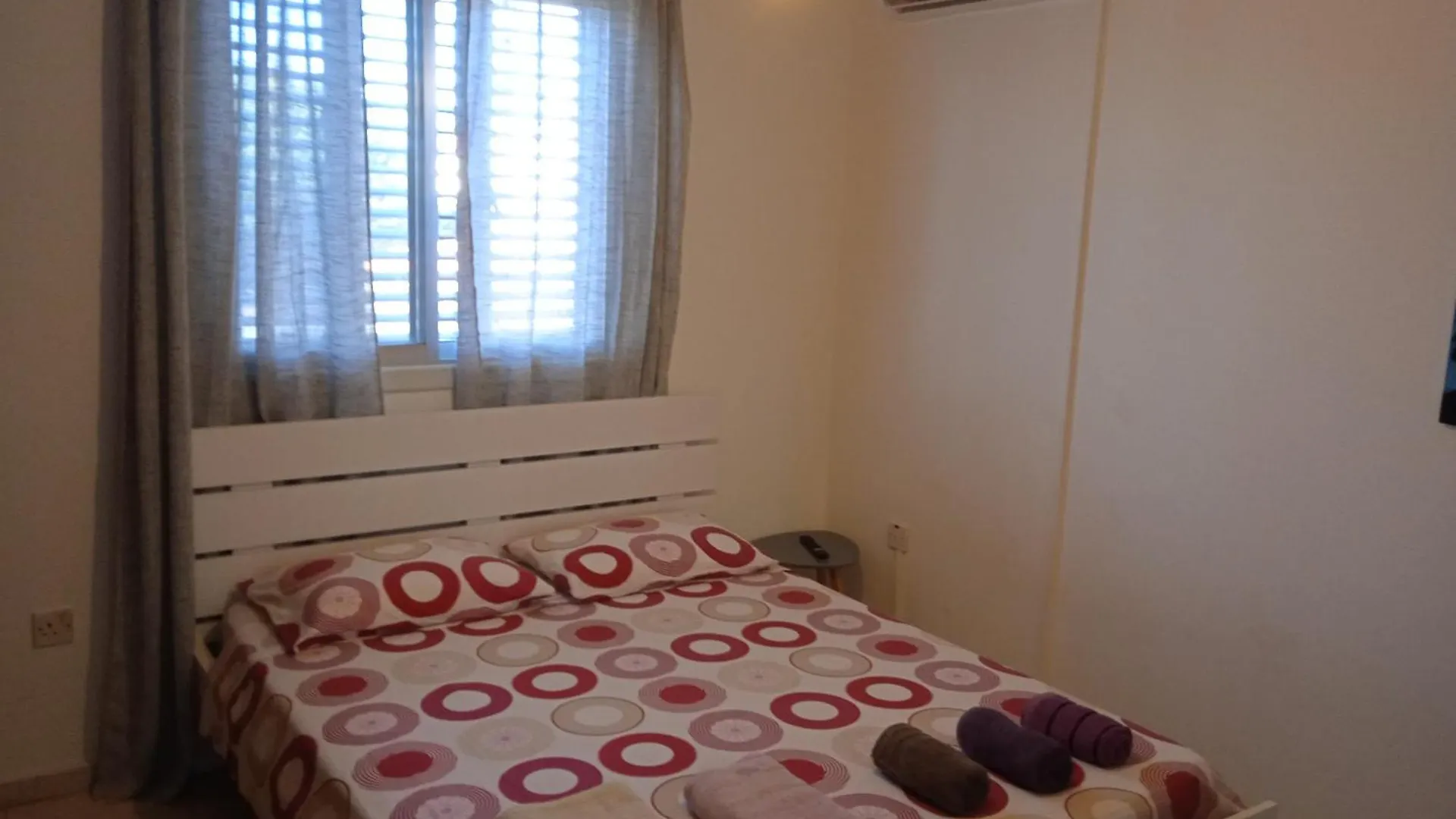 Larnaca, Pervolia 1 Bedroom Seaside Apartment